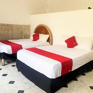 Habitación Estándar con Cama Queen
